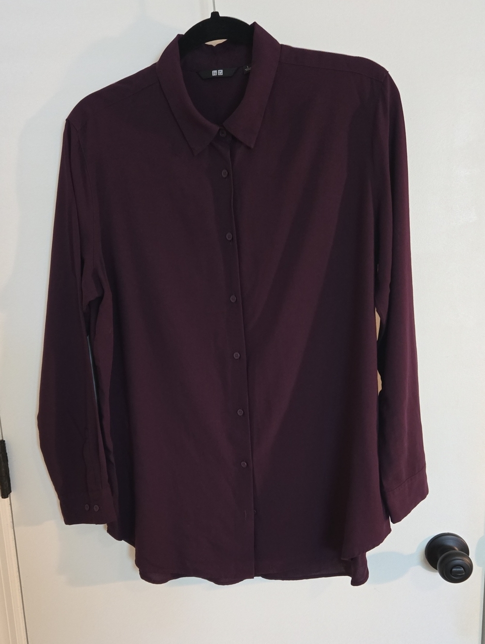 Uniqlo Long Sleeve Button-Down Shirt in Deep Plum Size L